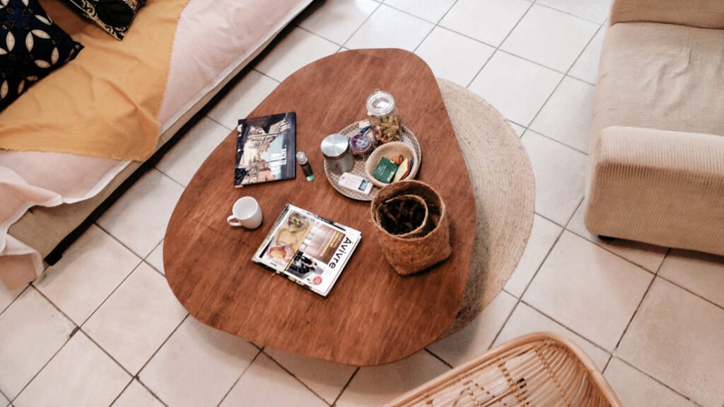 Pause café dans un espace de coworking convivial à Fort-Dauphin
